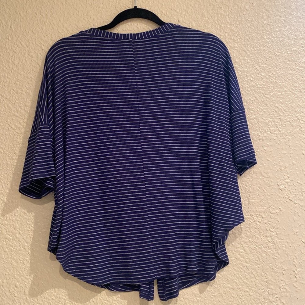 FOREVER 21 Women’s Top - Picture 4 of 8